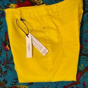 d.jeans capris. Buttery yellow. NWT!